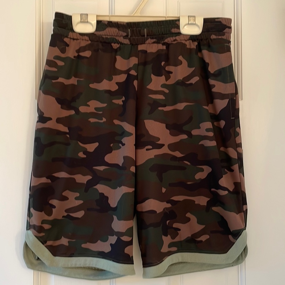Gap Teen XXL camo shorts for boys.